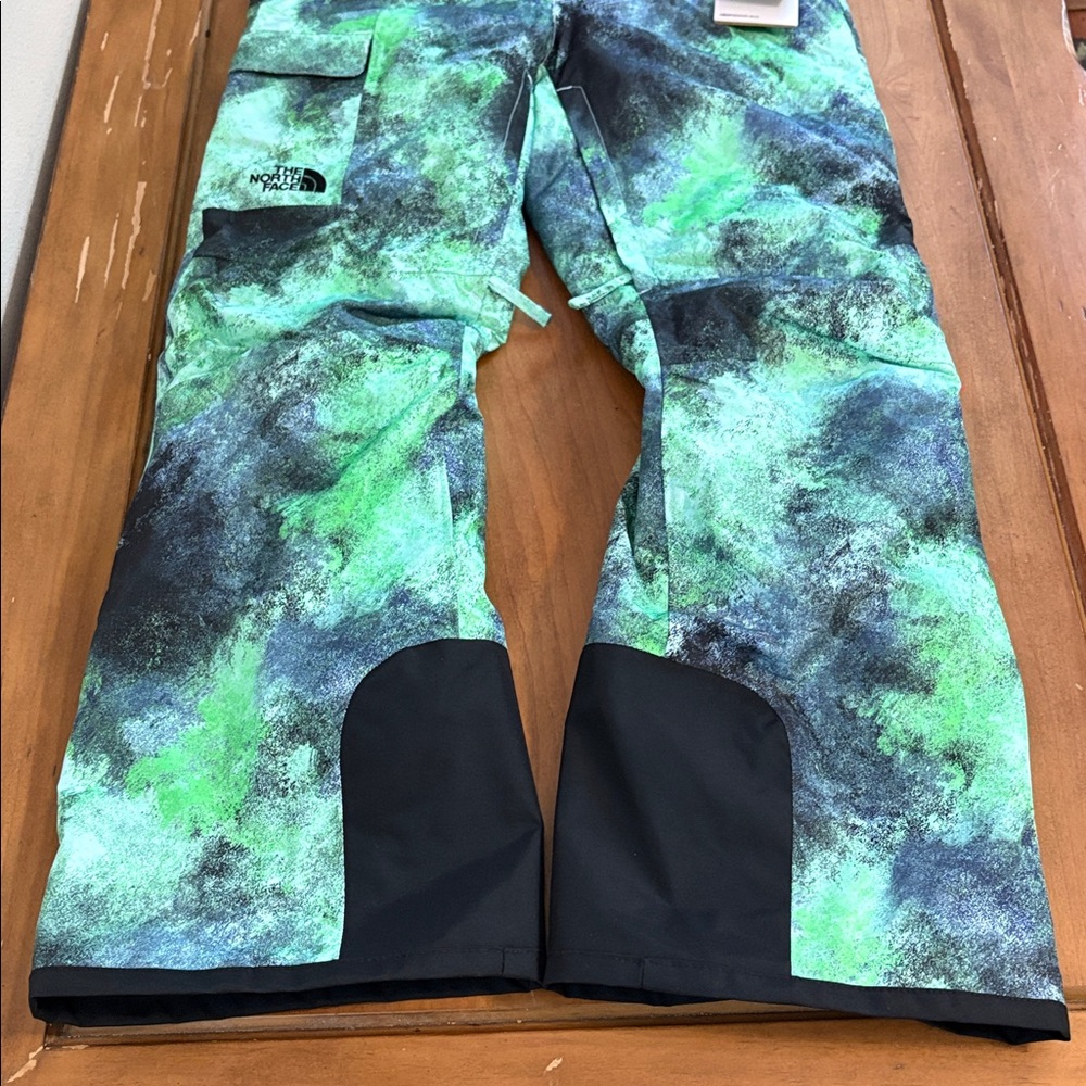 The North Face NWT Vibrant Green and Black Ski Snowboarding Pants Size XS Short - Picture 3 of 16